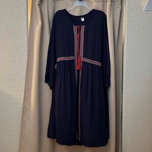 Old Navy Boho Dress; Plus size; Great embroidery and orange ties.